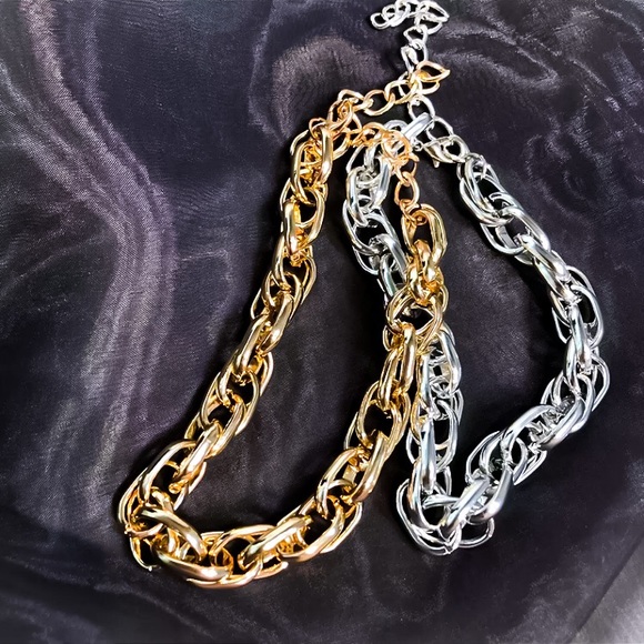 🔵𝟲𝟱%𝗢𝗙𝗙 𝗯𝘂𝗻𝗱𝗹𝗲𝘀 𝟯+🔵 NEW Large Link Gold Chunky Necklace - Picture 9 of 13